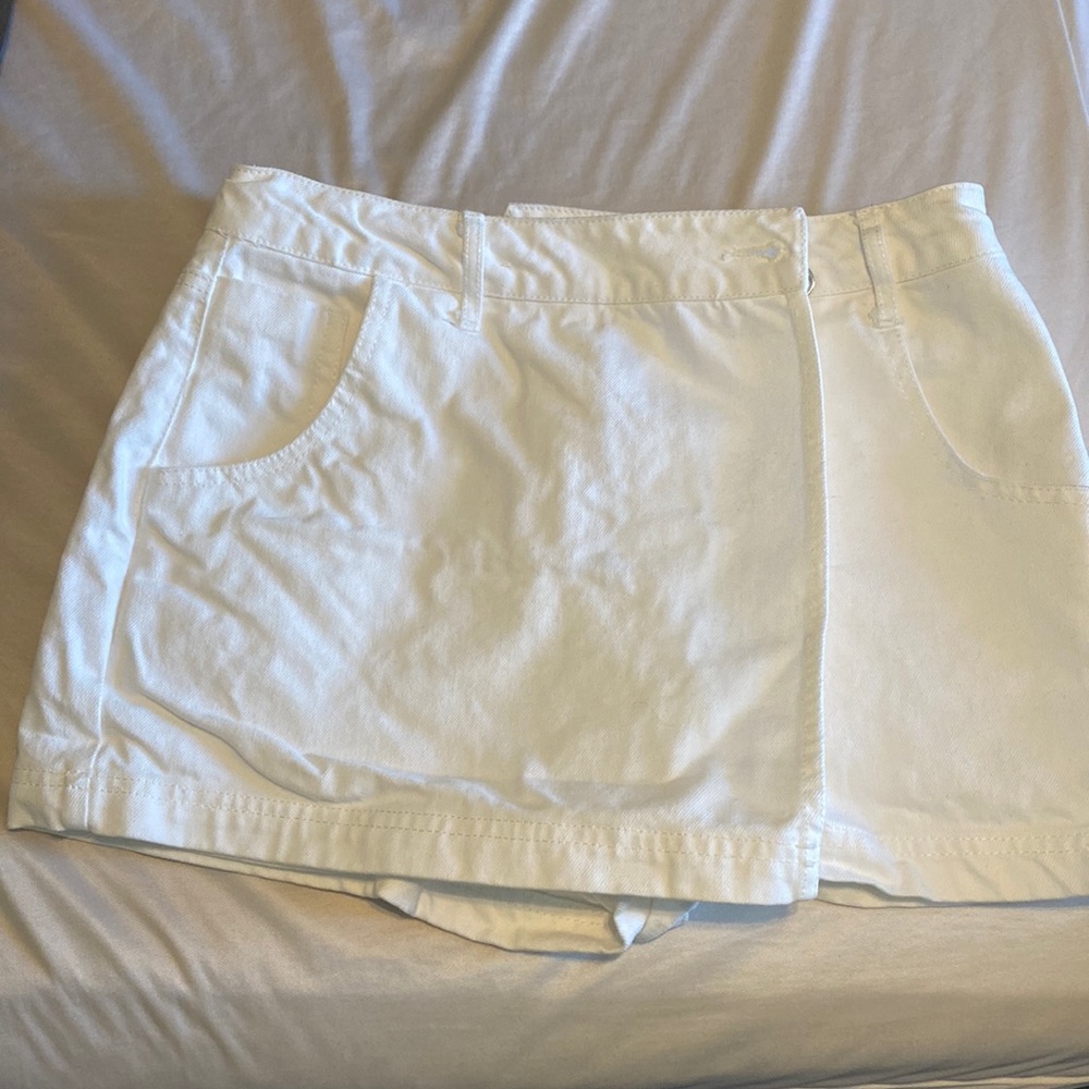 White skirt forever 21